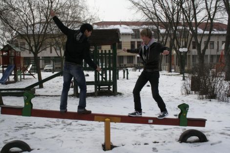 012.jpg